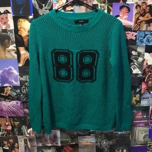 “88” knitted sweater